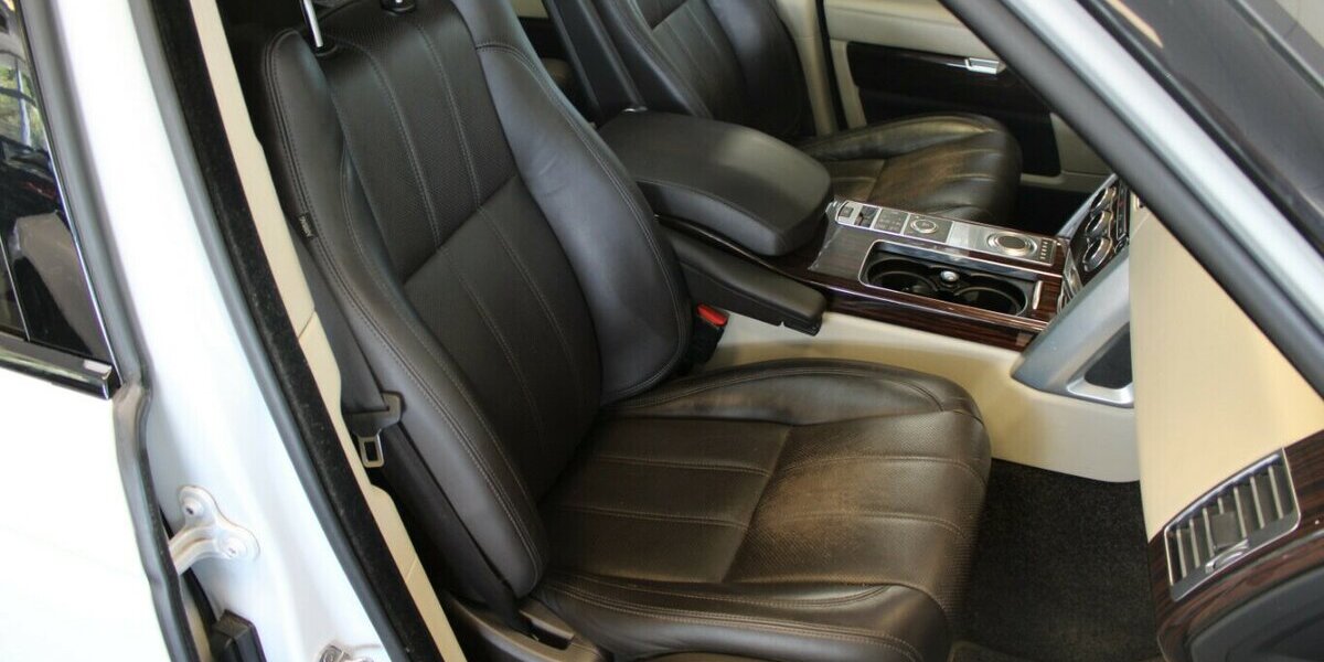 Land Rover Range Rover 4.4 SDV8 Vogue 182.940 km 25.980 &euro; Euskirchen 53881