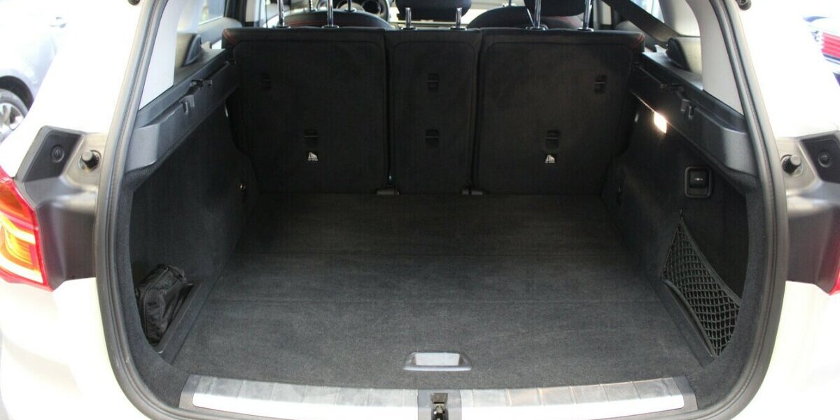 BMW X1 sDrive20i Aut. Sport Line 16.245 km 22.980 &euro; Euskirchen 53881