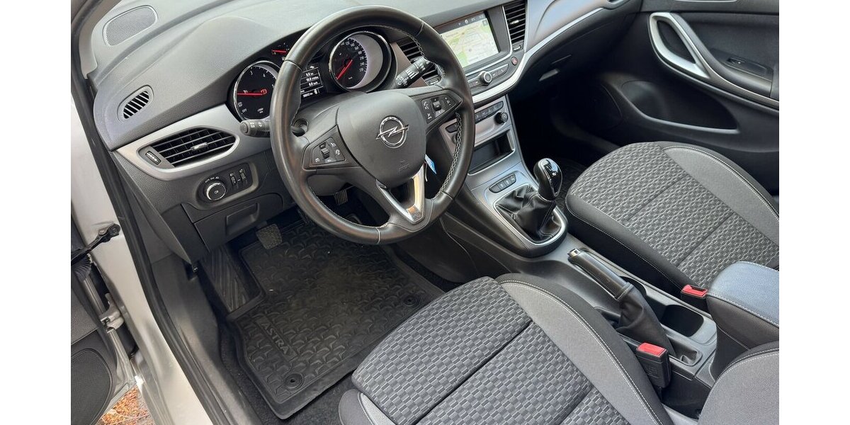 Opel Astra Klima Navi Temp CarPlay GARANTIE 37.000 km 37.000 km 14.900 &euro; Erftstadt 50374