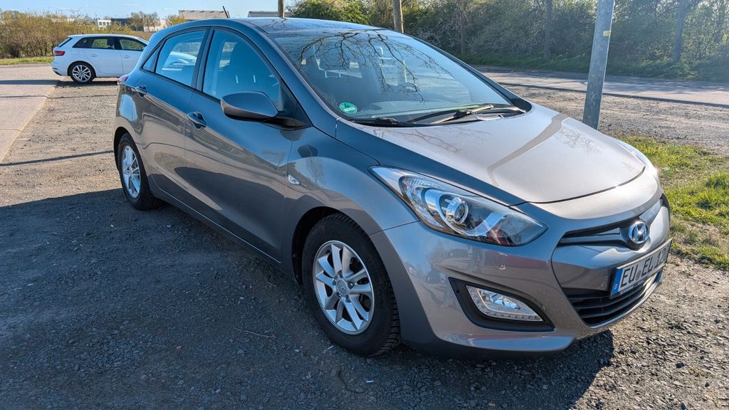 Hyundai i30 198.734 km 4.300 &euro; Erftstadt 50374