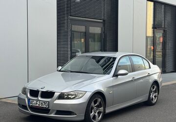 BMW 318 192.000 km 3.899 &euro; Aachen 52078