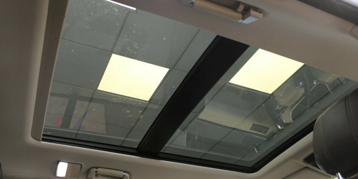 Land Rover Range Rover 4.4 SDV8 Vogue 182.940 km 25.980 &euro; Euskirchen 53881