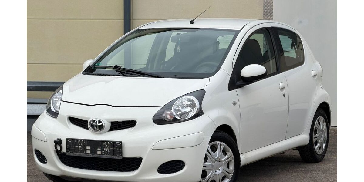 Toyota Aygo (X) 185.000 km 1.800 &euro; Euskirchen 53881