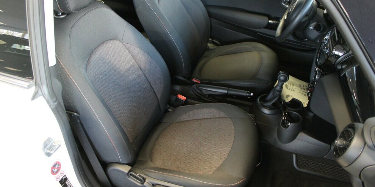 Mini Cooper Metropolitan 64.740 km 11.980 &euro; Euskirchen 53881