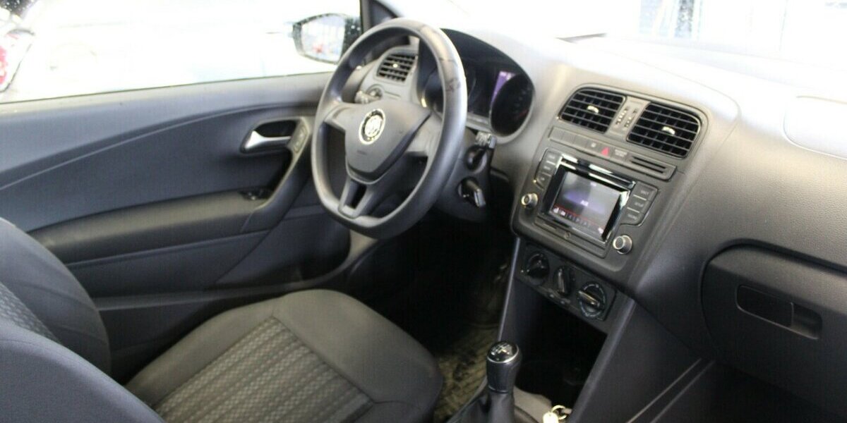 VW Polo 1.0 Klima - 1.Hand- 8fach bereift 73.518 km 7.980 &euro; Euskirchen 53881