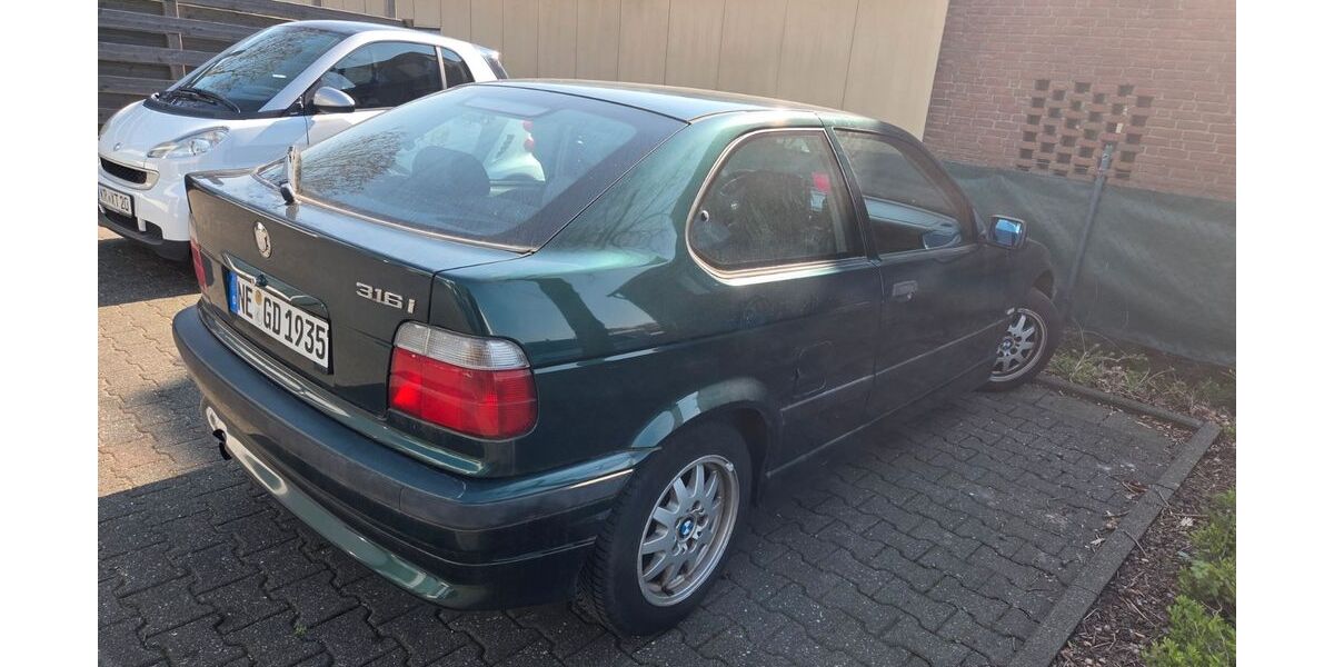 BMW 116 194.000 km 2.900 &euro; Jülich 52428