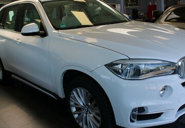 BMW X5 xDrive40d - Head-Up - Panorama - AHK - 79.026 km 29.980 &euro; Euskirchen 53881