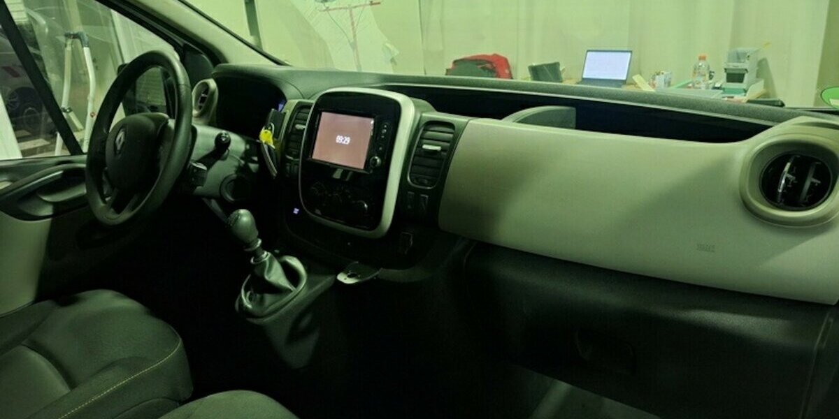 Renault Trafic L2H1 3 Sitze Standh. Regale EU6 GARANTIE 85.000 km 16.000 &euro; Erftstadt 50374