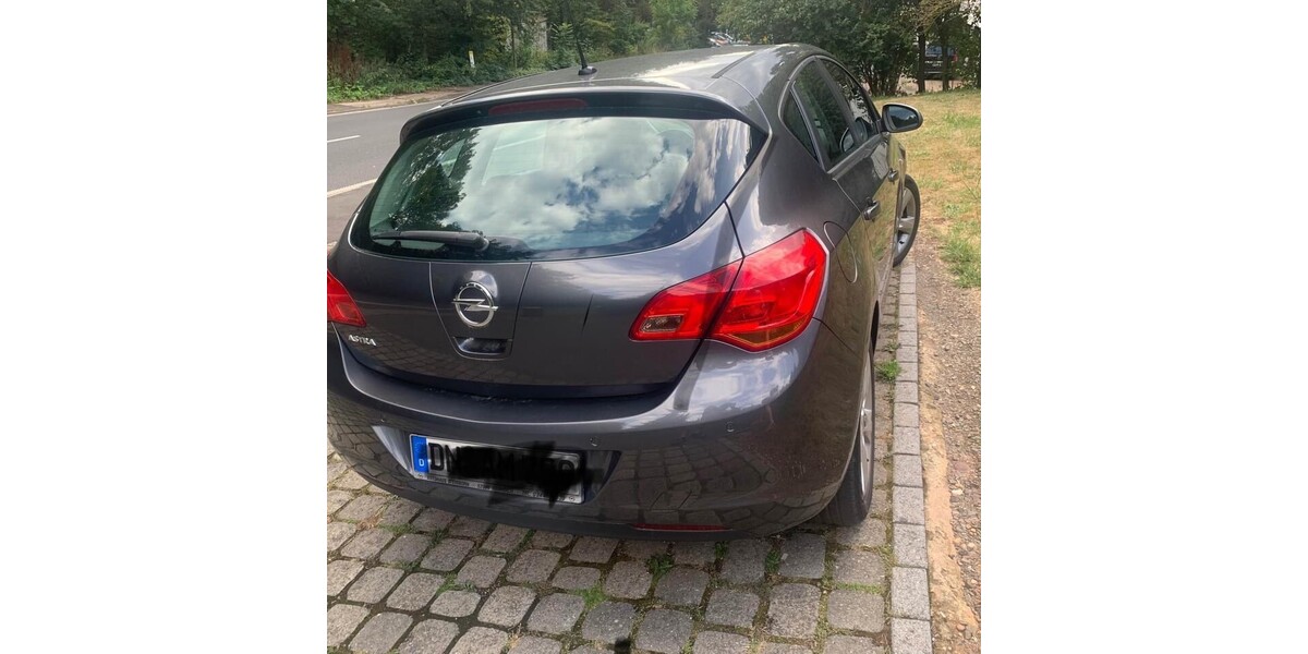 Opel opel astra j 192.570 km 3.260 &euro; Heimbach 52396