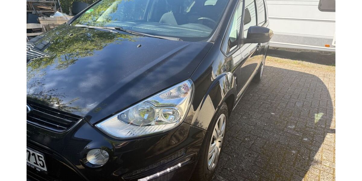 Ford S-Max 160.000 km 6.900 &euro; Aachen 52076
