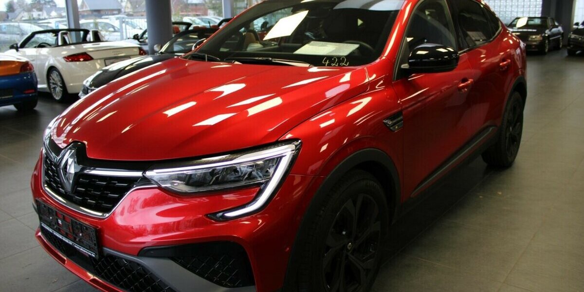 Renault Arkana TCe RS Line 160 EDC 18.470 km 23.980 &euro; Euskirchen 53881