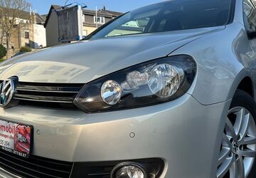 VW Golf 109.500 km 10.499 &euro; Düren 52353