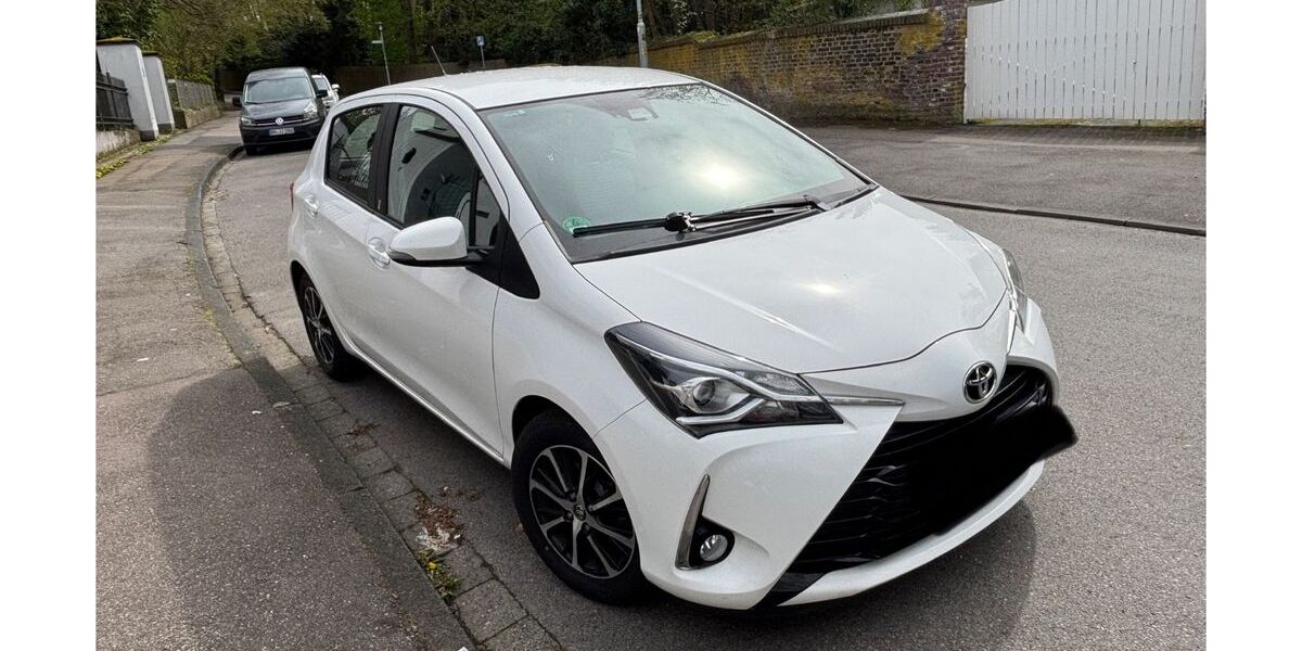 Toyota Yaris 69.500 km 9.890 &euro; Eschweiler 52249
