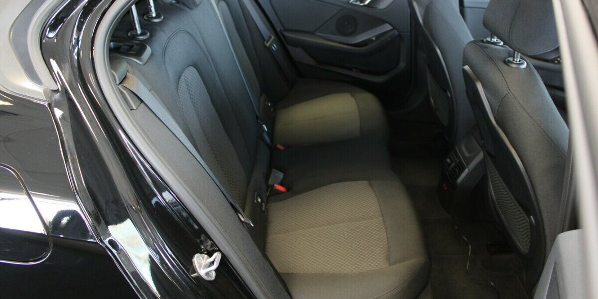 BMW 118 118d Advantage - FAHRSCHULWAGEN - 71.030 km 20.980 &euro; Euskirchen 53881