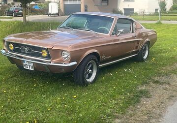 Ford Mustang 23.731 km 77.900 &euro; Brühl 50321