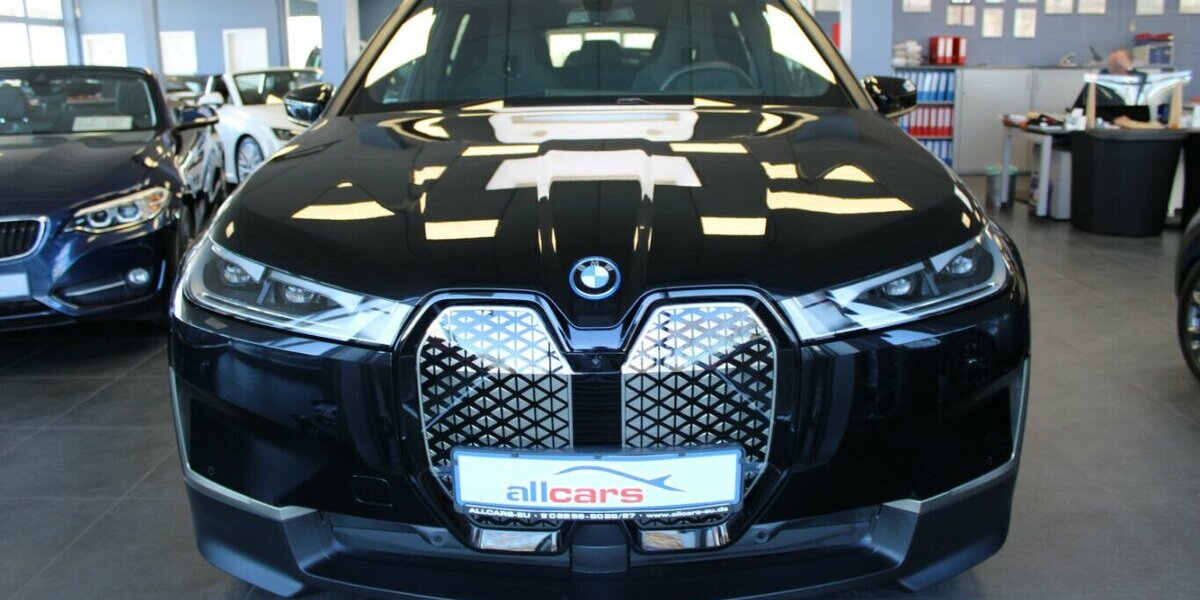 BMW iX xDrive50 35.740 km 52.980 &euro; Euskirchen 53881