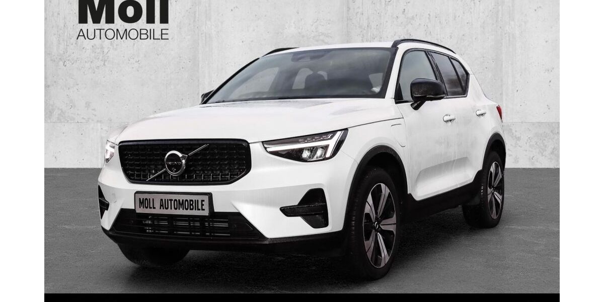 Volvo XC40 4.297 km 32.290 &euro; Aachen 52078