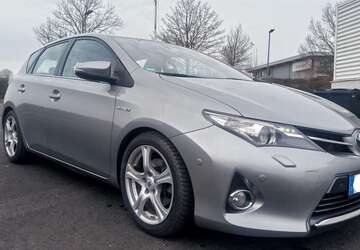 Toyota Auris 187.000 km 10.850 &euro; Euskirchen 53881