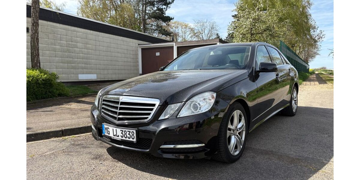 Mercedes-Benz E 200 287.000 km 6.500 &euro; Düren 52353