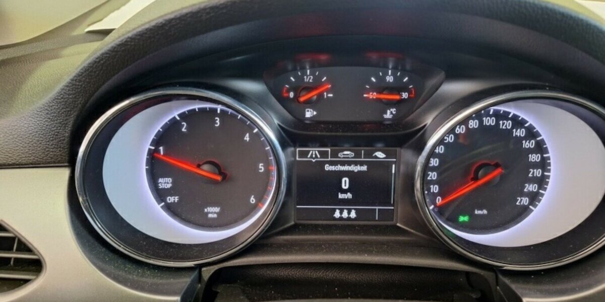 Opel Astra Klima Navi Temp CarPlay 1.Hd 28.000 km !!! 28.000 km 13.000 &euro; Erftstadt 50374