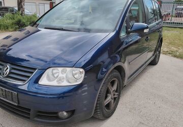 VW Touran 237.400 km 900 &euro; Düren 52349