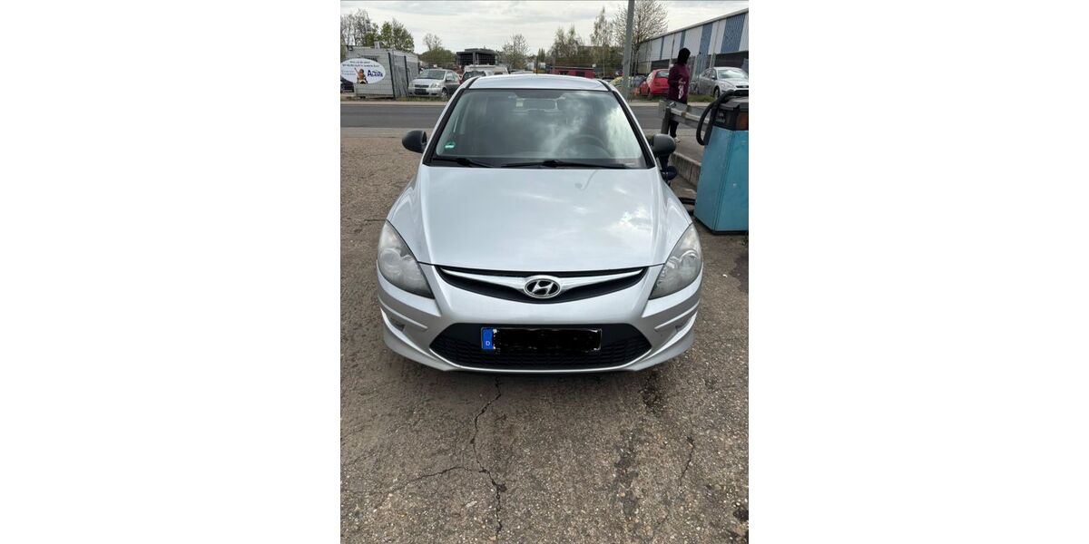 Hyundai i30 161.000 km 2.900 &euro; Eschweiler 52249