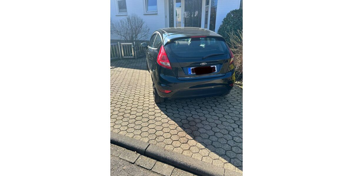 Ford Fiesta 105.996 km 3.200 &euro; Aachen 52080