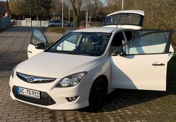 Hyundai i30 144.700 km 4.449 &euro; Aachen 52072