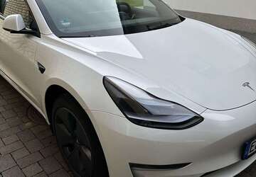 Tesla Model 3 39.000 km 32.399 &euro; Euskirchen 53879