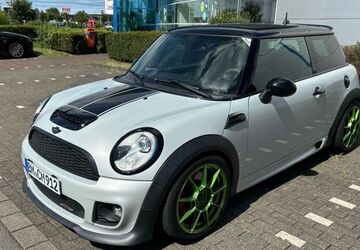 Mini John Cooper Works 79.820 km 13.699 &euro; Hürth 50354