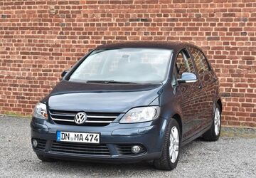 VW Golf 154.000 km 2.990 &euro; Düren 52351