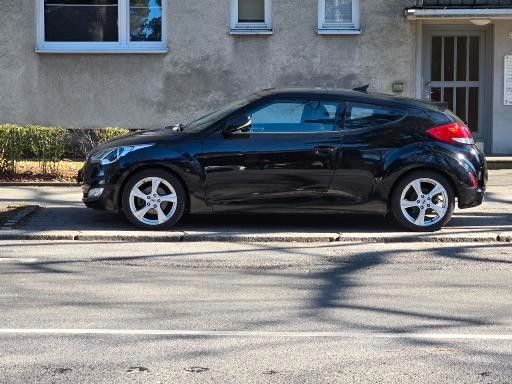 Hyundai Veloster 95.000 km 8.300 &euro; Aachen 52066