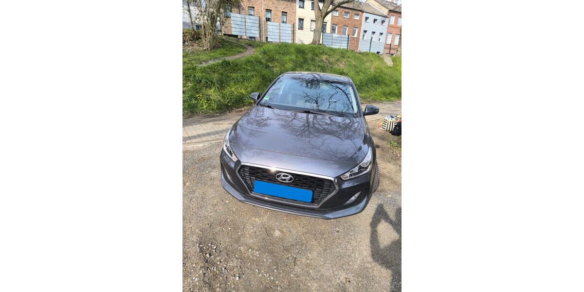Hyundai i30 70.366 km 12.500 &euro; Eschweiler 52249
