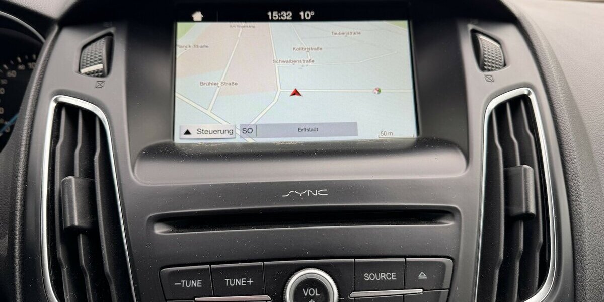 Ford Focus Klima Navi Zahnr.+Wa.-PumpeNeu SR+WR 1.Hd. 115.000 km 6.900 &euro; Erftstadt 50374