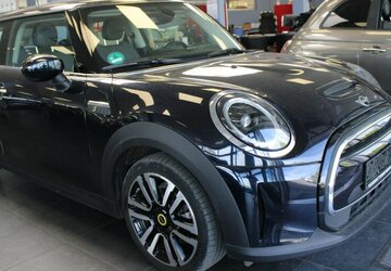 Mini Cooper SE Classic Trim 22.860 km 16.980 &euro; Euskirchen 53881
