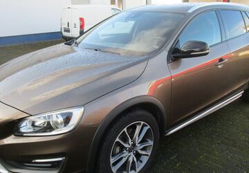 Volvo V60 Cross Country 98.000 km 16.990 &euro; BERGHEIM 50126