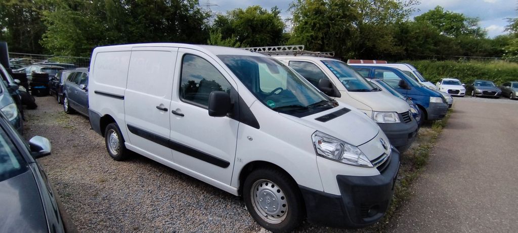 Toyota Proace (Verso) 215.000 km 4.995 &euro; Aachen 52070