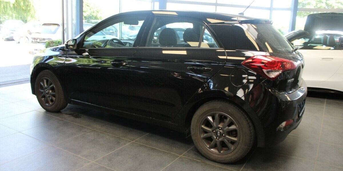 Hyundai i20 1.2 5-Türig - Klima - SHZ - 83.709 km 9.480 &euro; Euskirchen 53881