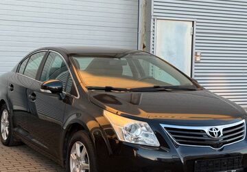 Toyota Avensis 93.108 km 7.499 &euro; Düren 52351