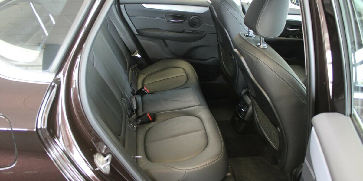 BMW 220 Active Tourer Aut. Luxury Line 91.270 km 15.980 &euro; Euskirchen 53881
