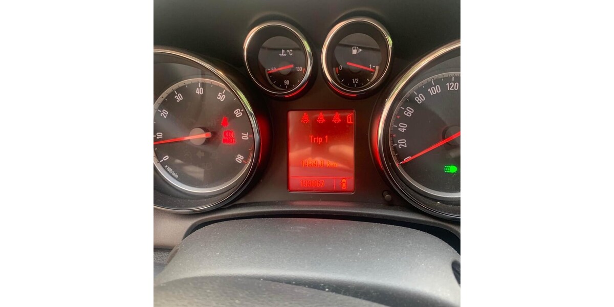 Opel opel astra j 192.570 km 3.260 &euro; Heimbach 52396