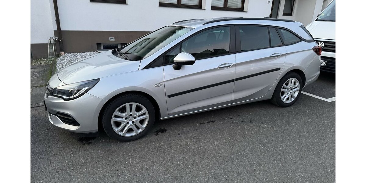 Opel Astra Klima Navi Temp CarPlay GARANTIE 37.000 km 37.000 km 14.900 &euro; Erftstadt 50374