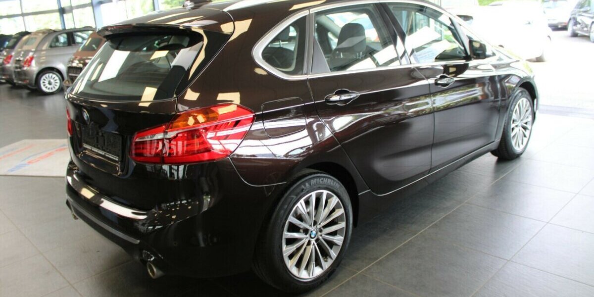 BMW 220 220i Active Tourer Aut. Luxury Line 91.270 km 15.980 &euro; Euskirchen 53881