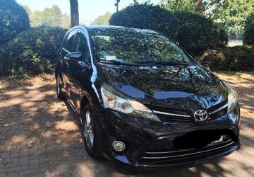 Toyota Verso 125.000 km 10.900 &euro; Düren 52351
