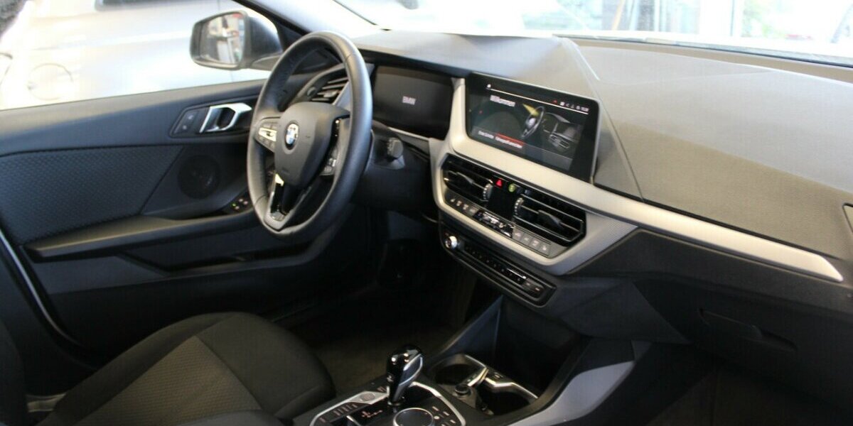 BMW 118 118i Aut. Advantage 71.445 km 19.980 &euro; Euskirchen 53881