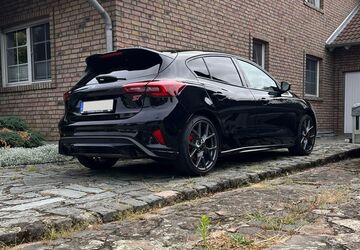 Ford Focus 50.000 km 28.100 &euro; Nörvenich 52388