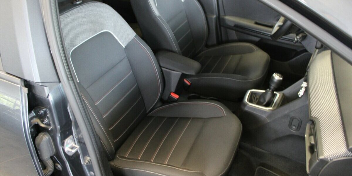 Dacia Jogger 1.0 - 7-Sitzer- AHK - 117.709 km 12.980 &euro; Euskirchen 53881