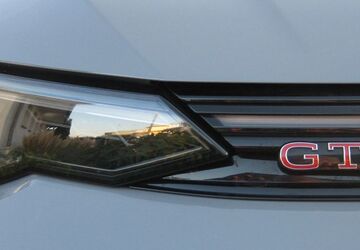 VW Golf 9.900 km 35.750 &euro; Eschweiler 52249