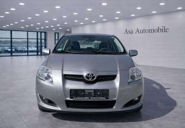 Toyota Auris 185.000 km 3.950 &euro; Düren 52351