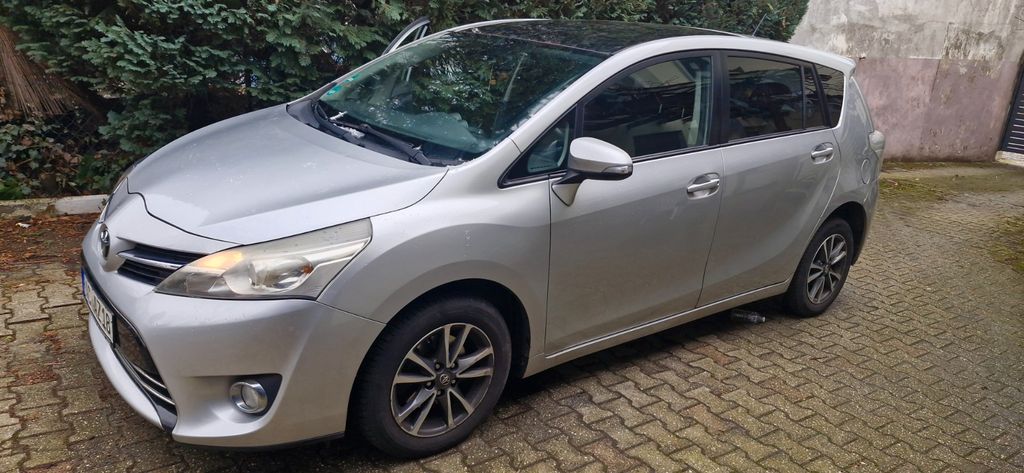 Toyota Verso 269.000 km 4.900 &euro; Eschweiler 52249